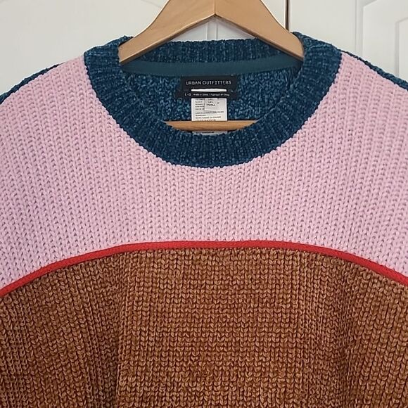 Urban Outfitters Pink Blue Brown Color blocked Cropped Sweater Size L - Picture 3 of 9